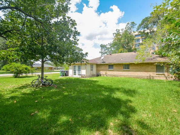 11933 Barryknoll Lane, Houston TX 77024