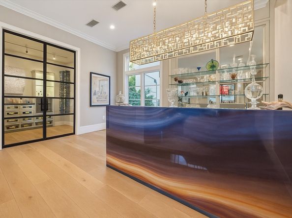3851 Chevy Chase Drive, Houston TX 77019