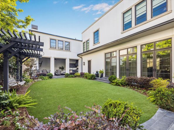 3851 Chevy Chase Drive, Houston TX 77019