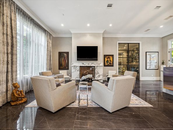 3851 Chevy Chase Drive, Houston TX 77019