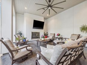 3851 Chevy Chase Drive, Houston TX 77019