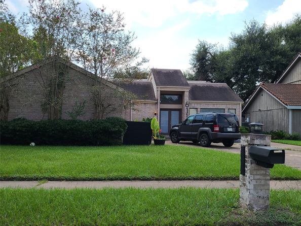 6111 Ogden Forest Drive, Houston TX 77088
