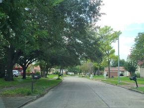 6111 Ogden Forest Drive, Houston TX 77088