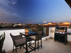 5210 Rose Street C, Houston TX 77007