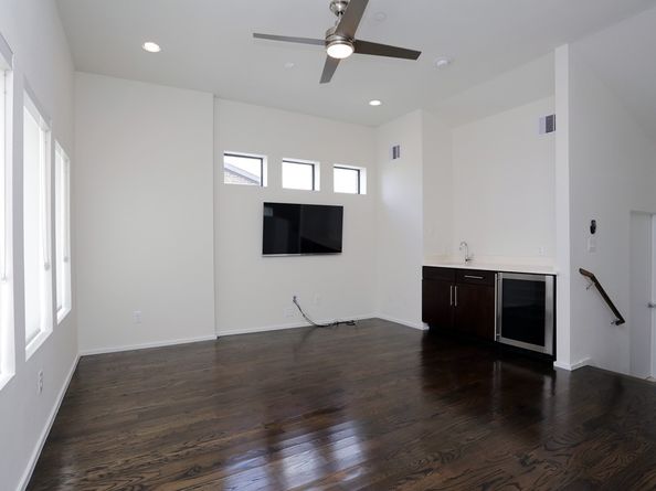 5210 Rose Street C, Houston TX 77007