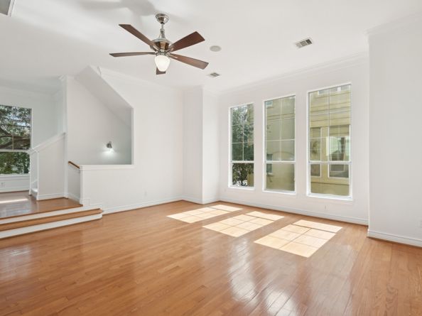 5731 Kansas Street, Houston TX 77007