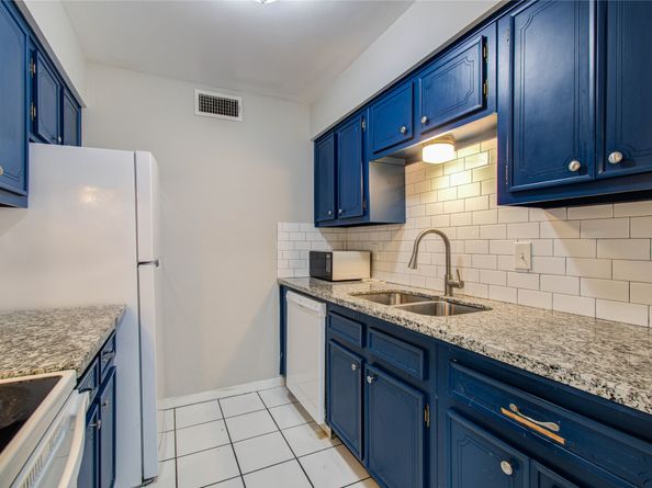 7900 Westheimer Road 145, Houston TX 77063