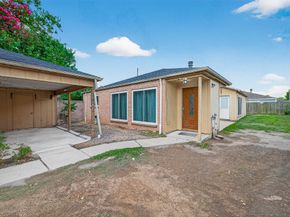 15818 Alta Mar Drive, Houston TX 77083