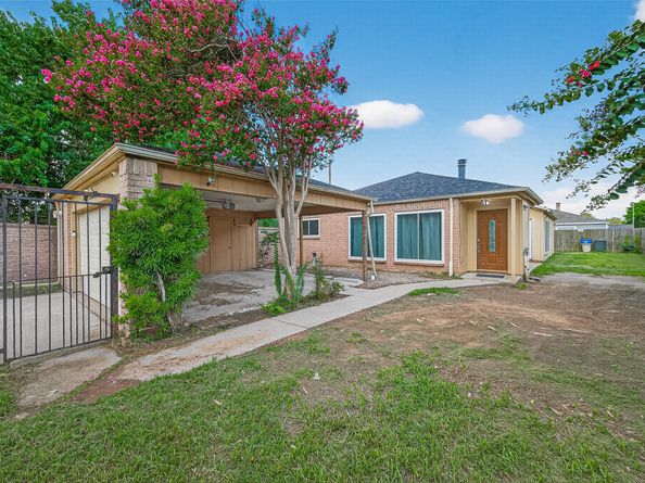 15818 Alta Mar Drive, Houston TX 77083