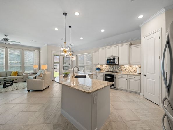 10935 Sarah Bluff Lane, Cypress TX 77433