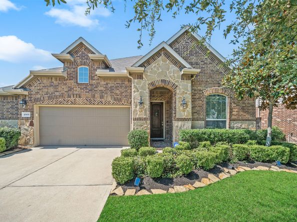 10935 Sarah Bluff Lane, Cypress TX 77433