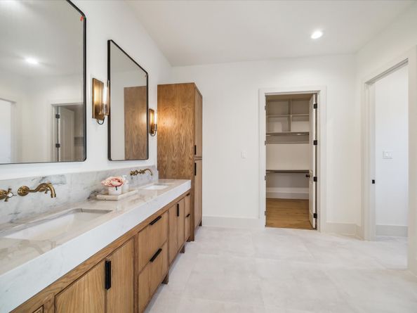 6227 Grovewood Lane, Houston TX 77008