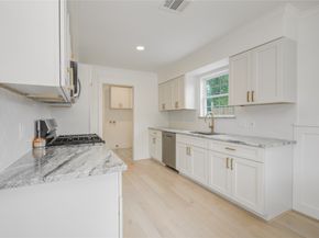 9822 Thorn Street, Houston TX 77078