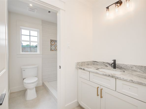 9822 Thorn Street, Houston TX 77078