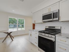 9822 Thorn Street, Houston TX 77078