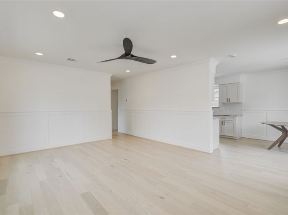 9822 Thorn Street, Houston TX 77078