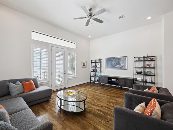 4721 Banning Drive E, Houston TX 77027