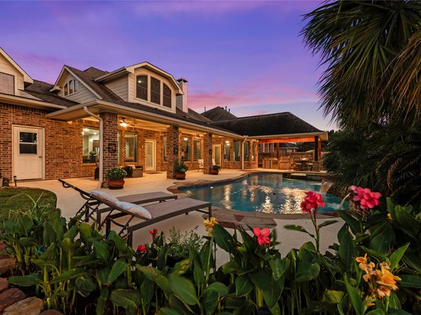 8607 Crossriver Lane, Houston TX 77095