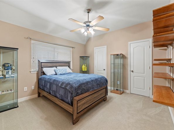 8607 Crossriver Lane, Houston TX 77095
