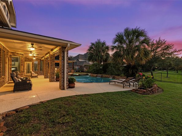 8607 Crossriver Lane, Houston TX 77095