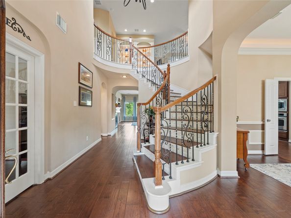 8607 Crossriver Lane, Houston TX 77095