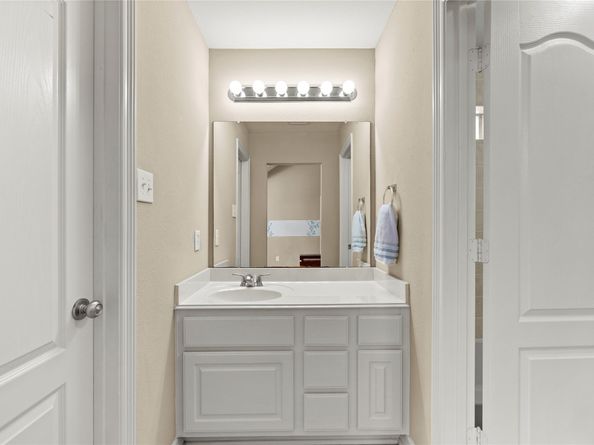 8607 Crossriver Lane, Houston TX 77095