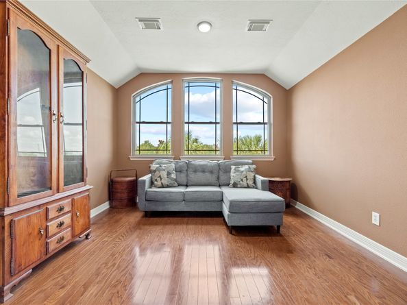 8607 Crossriver Lane, Houston TX 77095