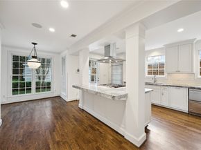 2233 Pelham Drive, Houston TX 77019