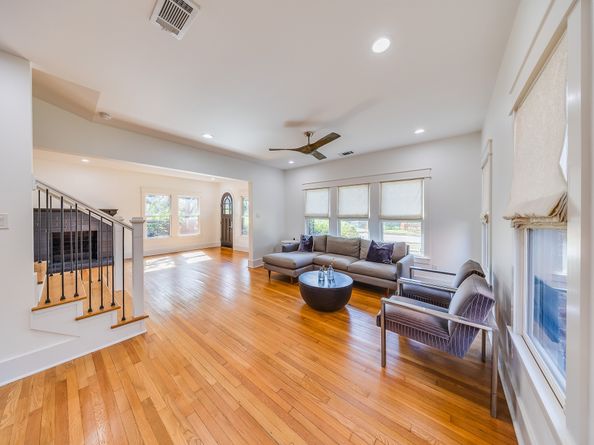 1900 Hawthorne Street, Houston TX 77098