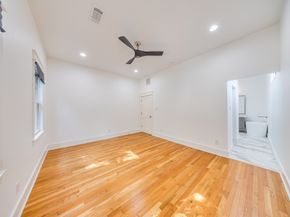 1900 Hawthorne Street, Houston TX 77098