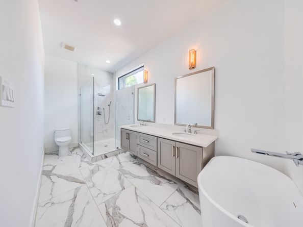 1900 Hawthorne Street, Houston TX 77098