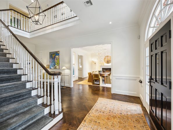 2413 Brentwood Drive, Houston TX 77019