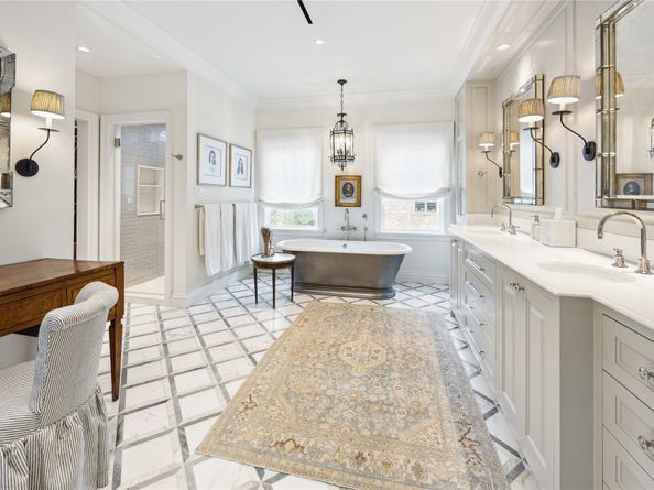2413 Brentwood Drive, Houston TX 77019