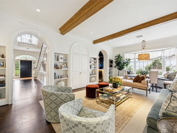 2413 Brentwood Drive, Houston TX 77019