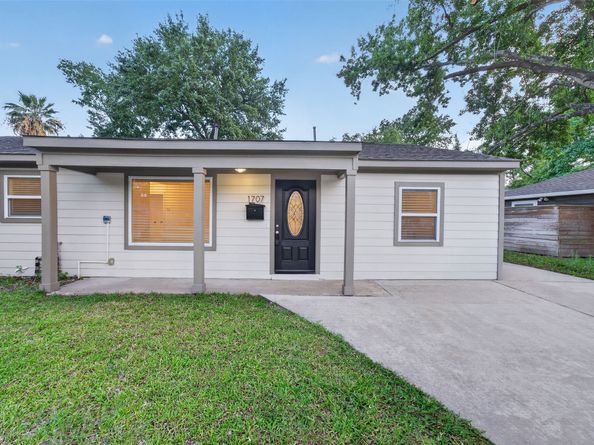 1707 W 43rd Street, Houston TX 77018