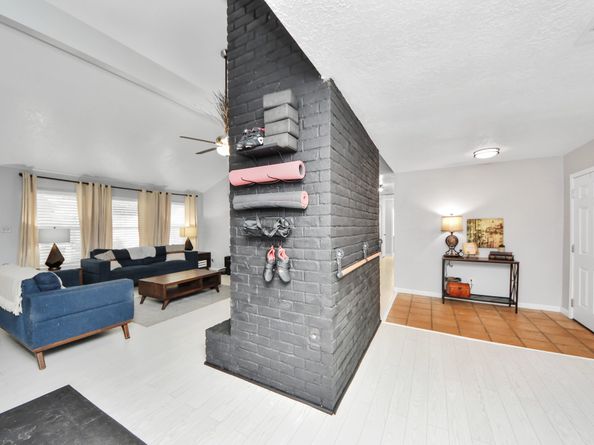 15822 Laurel Heights Drive, Houston TX 77084