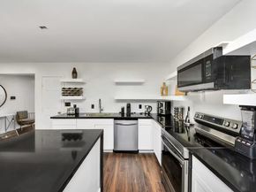3217 Binz Street, Houston TX 77004