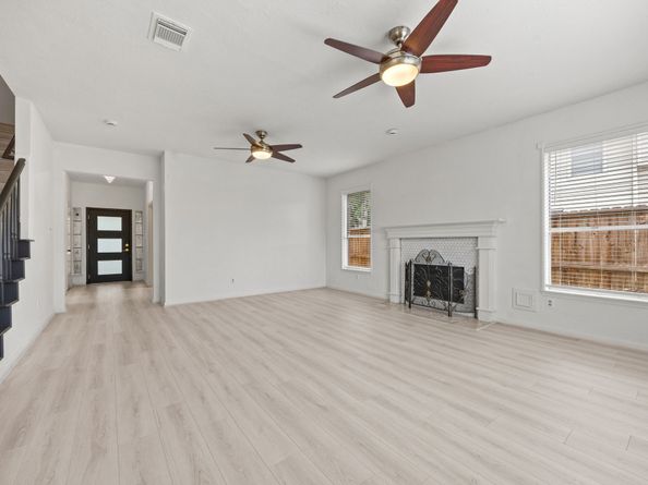 211 Aberdeen Street, Stafford TX 77477
