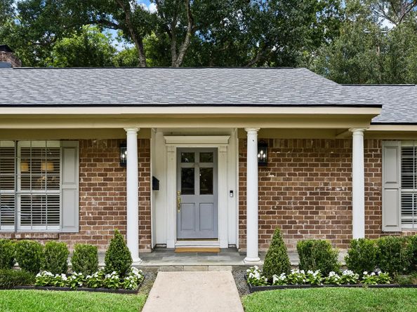 1907 Briarpark Drive, Houston TX 77042