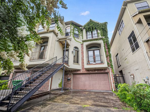 2334 Camden Drive, Houston TX 77021