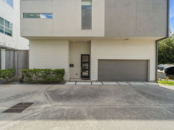 1221 W 17th Street, Houston TX 77008