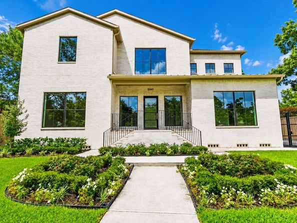2341 Maroneal St, Houston TX 77030