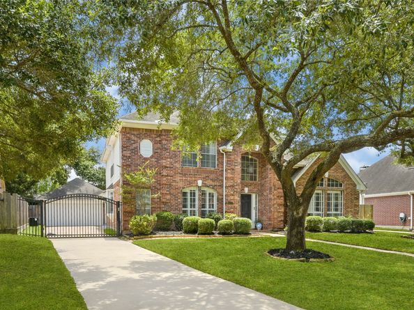 1327 Blackthorne Drive, Houston TX 77094
