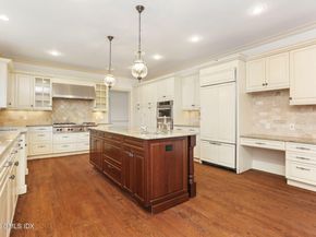 28 North Ridge Road, Old Greenwich CT 06870