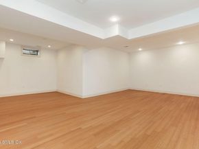 28 North Ridge Road, Old Greenwich CT 06870