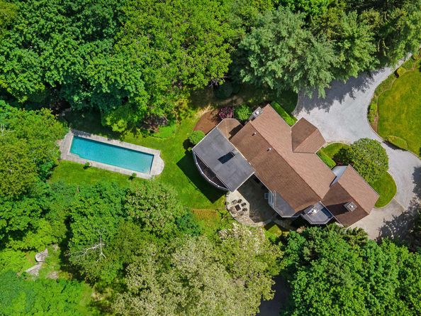 34 Edgewood Drive, Greenwich CT 06831