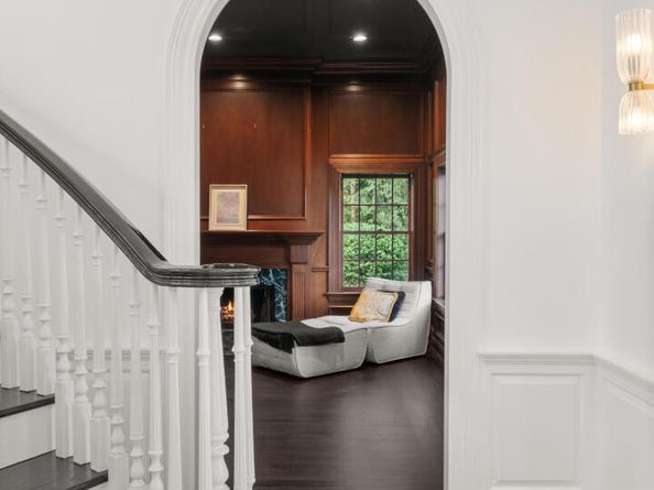 34 Edgewood Drive, Greenwich CT 06831