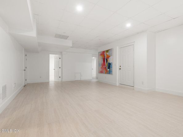 34 Edgewood Drive, Greenwich CT 06831