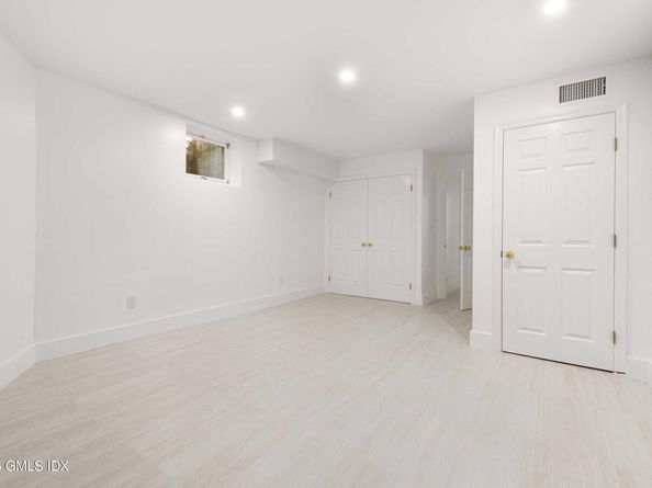 34 Edgewood Drive, Greenwich CT 06831
