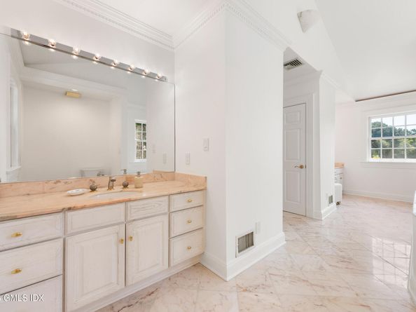34 Edgewood Drive, Greenwich CT 06831